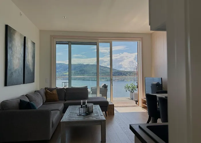 Mjos Tower - Big Apartment With Lake View