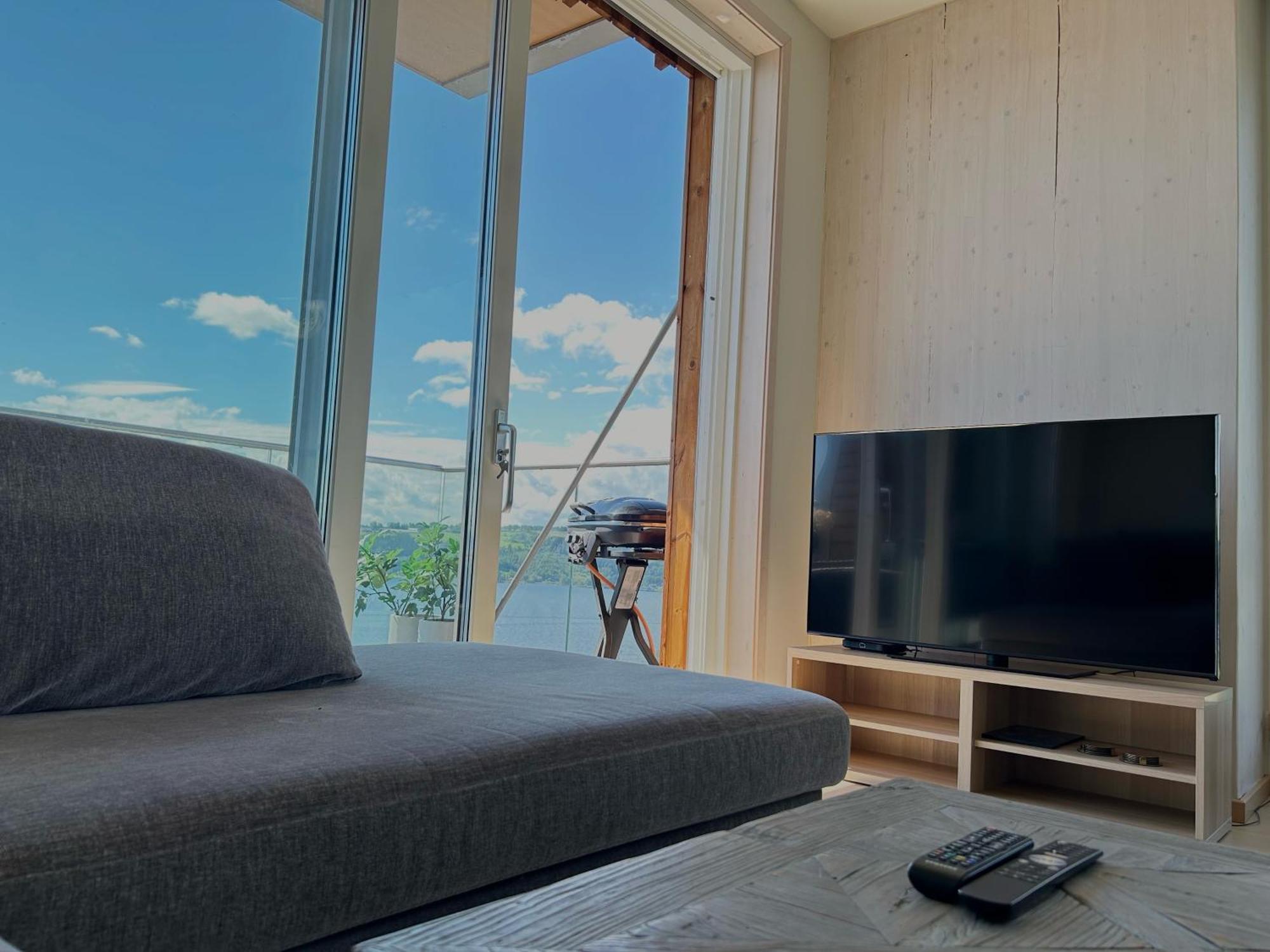 Mjos Tower - Big With View Apartment Ringsaker